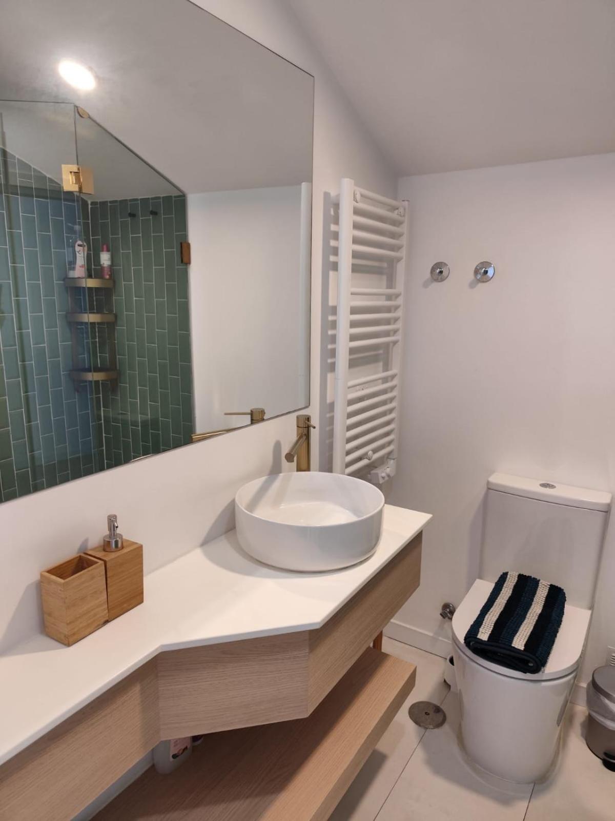 Hugo's Panoramic Duplex Apartment